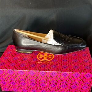 Tory Burch Black Flats Sleek Loafers